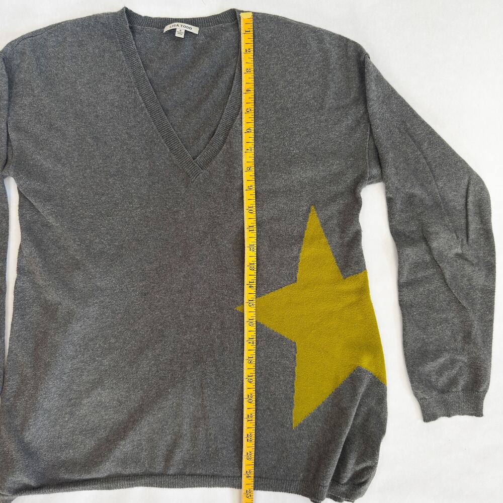 Lisa Todd Women's Sweter Size S | Gray V-neck Stars - Picture 5 of 8